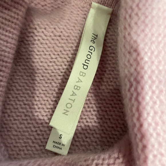 Aritzia sweater pink - Picture 3 of 3